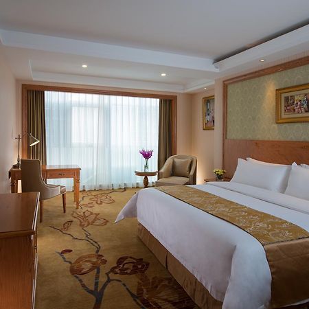 Vienna International Hotel Shanghai Hengshan Road Exterior photo