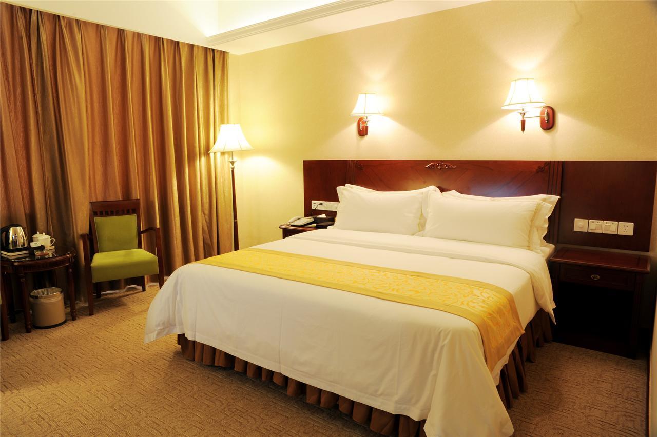 Vienna International Hotel Shanghai Hengshan Road Exterior photo